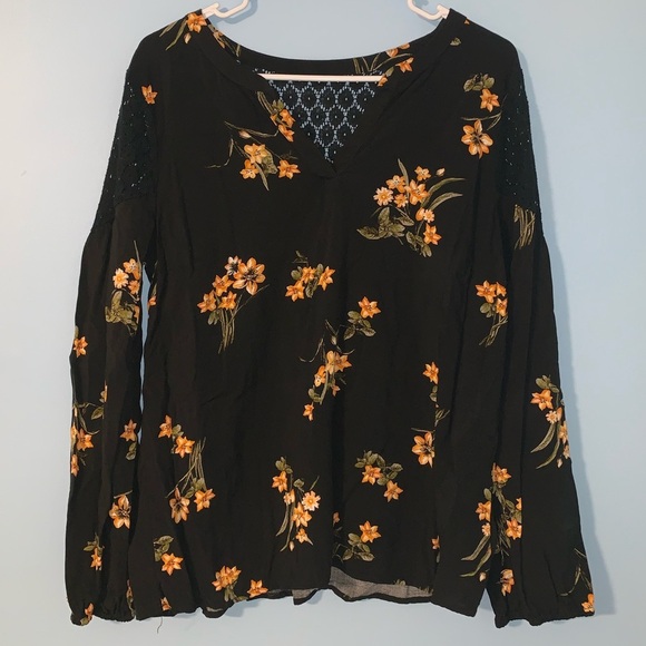 Skies Are Blue Tops - Skies Are Blue XL Black Floral Top